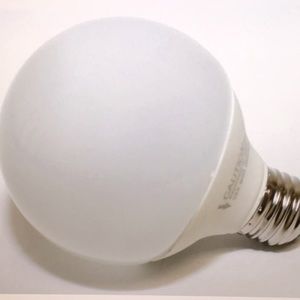 Bundle of 4 CFL Light Bulbs, 9W, Globe-Shaped